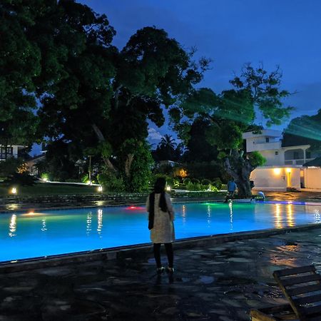 Amaan Ocean Hotel Kihinani Bububu Eksteriør bilde
