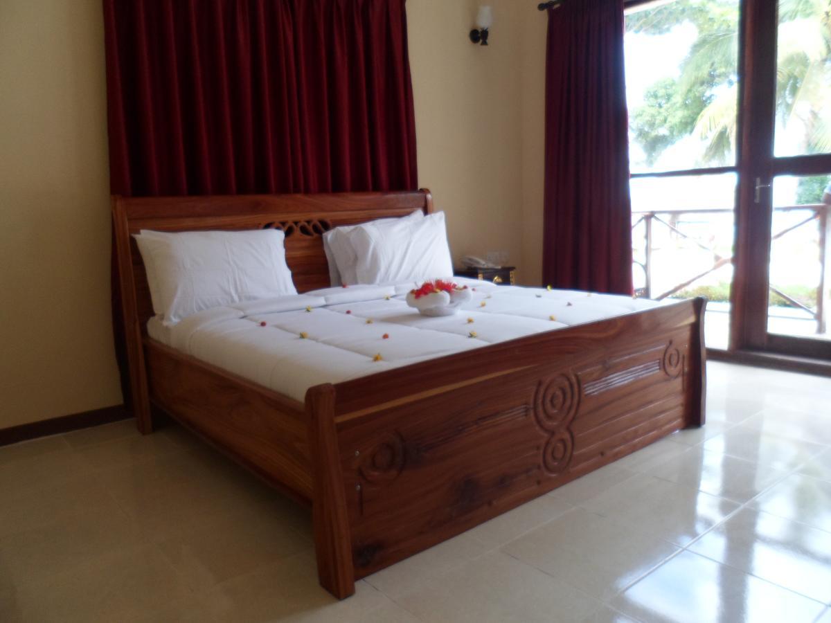 Amaan Ocean Hotel Kihinani Bububu Eksteriør bilde