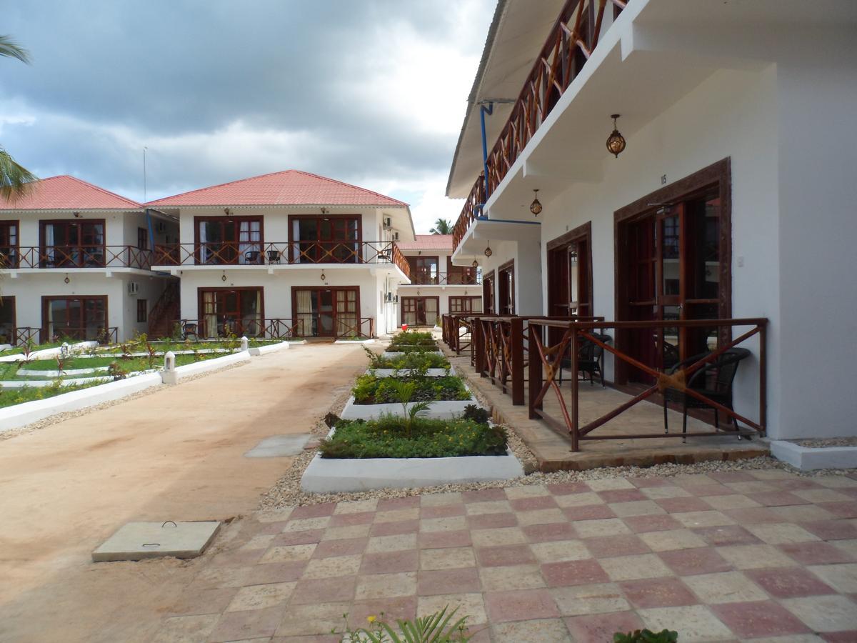 Amaan Ocean Hotel Kihinani Bububu Eksteriør bilde