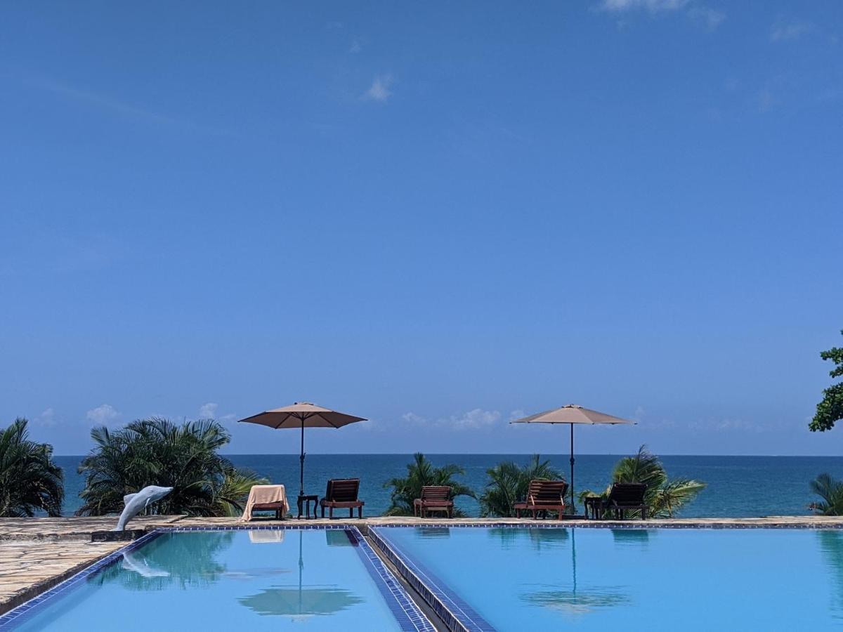 Amaan Ocean Hotel Kihinani Bububu Eksteriør bilde