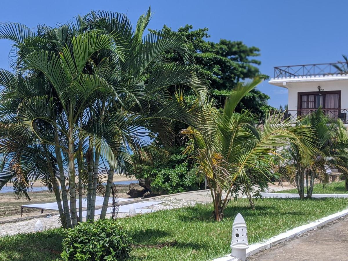 Amaan Ocean Hotel Kihinani Bububu Eksteriør bilde