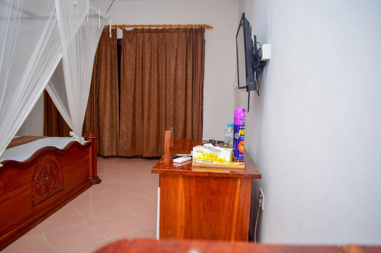 Amaan Ocean Hotel Kihinani Bububu Eksteriør bilde