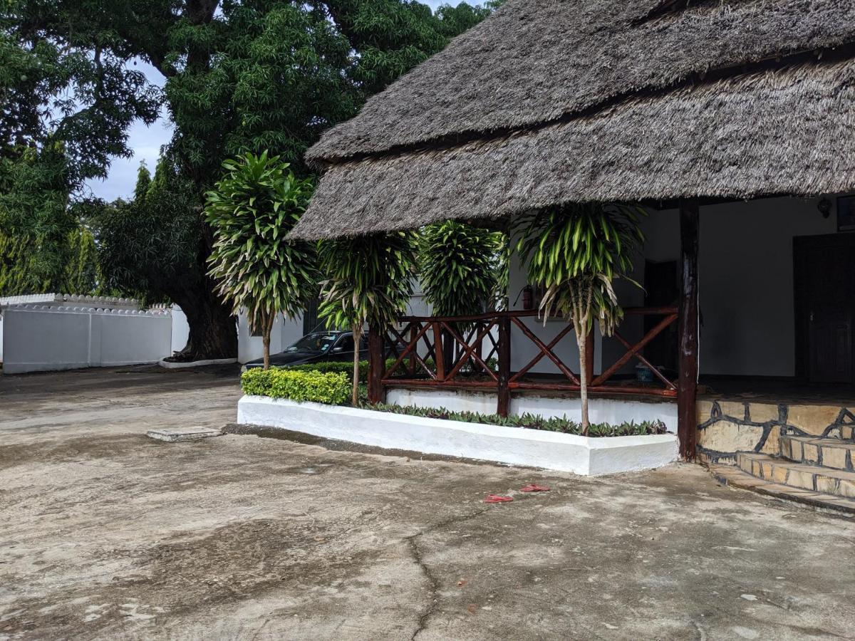 Amaan Ocean Hotel Kihinani Bububu Eksteriør bilde